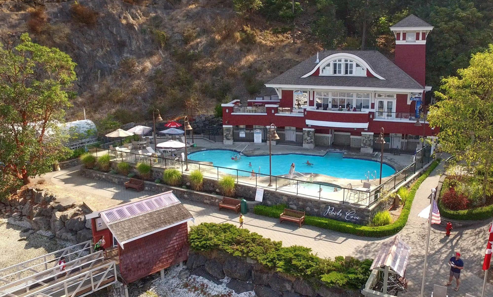 Poets Cove Resort & Spa Bedwell Harbour Екстериор снимка